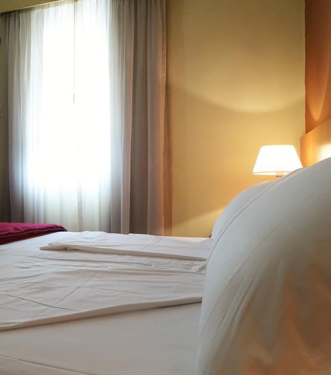 Hotel Uthgra De Las Luces Buenos Aires Dış mekan fotoğraf